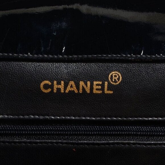 Authentic CHANEL XL Patent Shopping Tote Quilted Chain Shoulder Bag Gold Purse - Picture 4 of 11